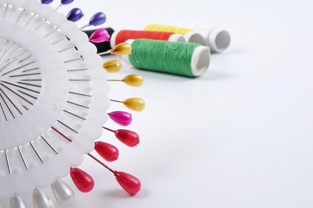 Próbki haftów i nici